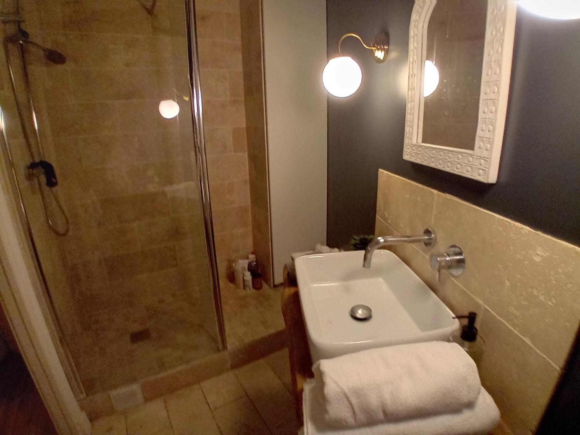 Gorgeous Place ,Center Paris,Close To Louvre Meusm And Eiffel Tour ,Front Metro * Parigi