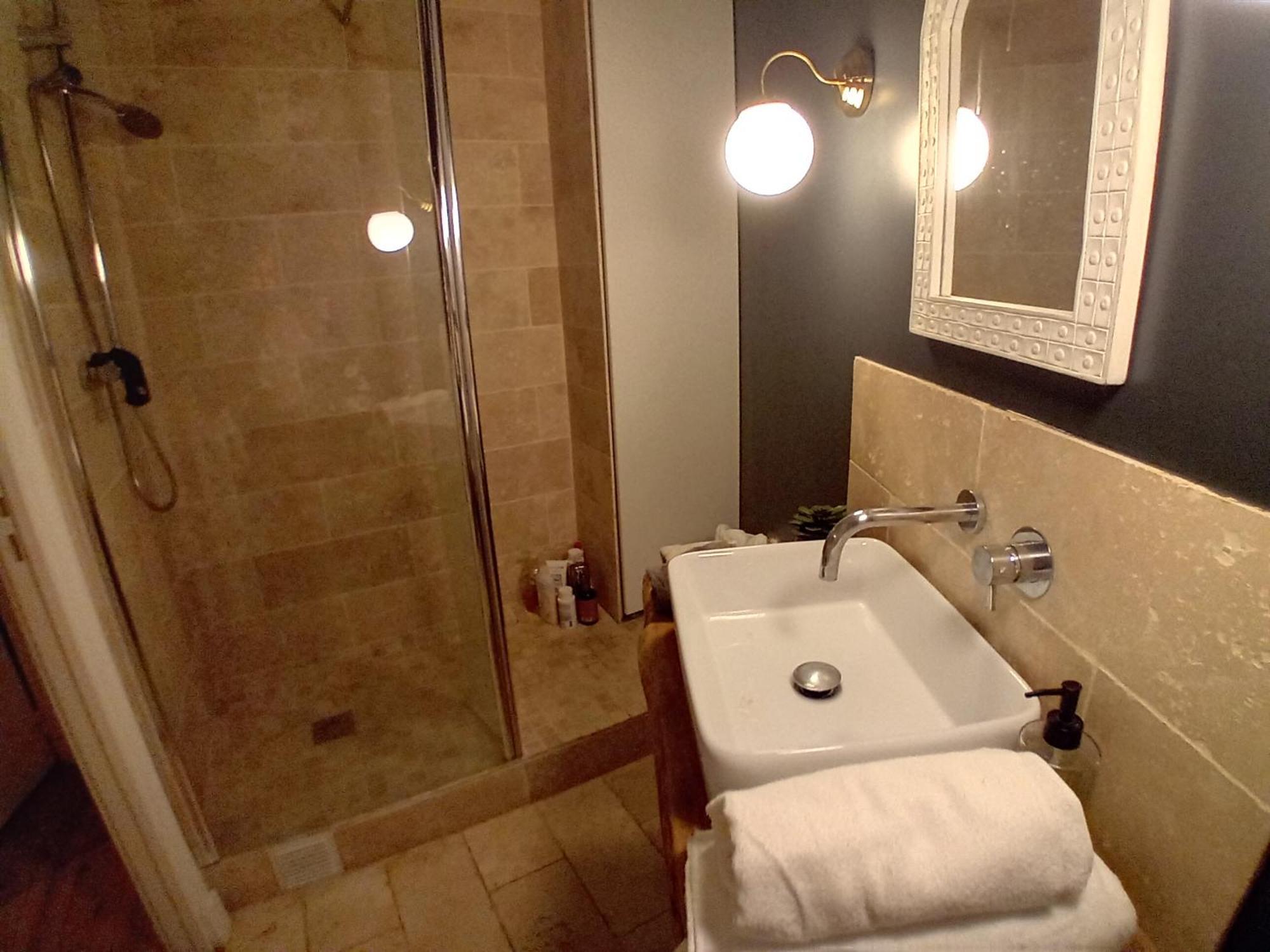 Gorgeous Place ,Center Paris,Close To Louvre Meusm And Eiffel Tour ,Front Metro Appartamento