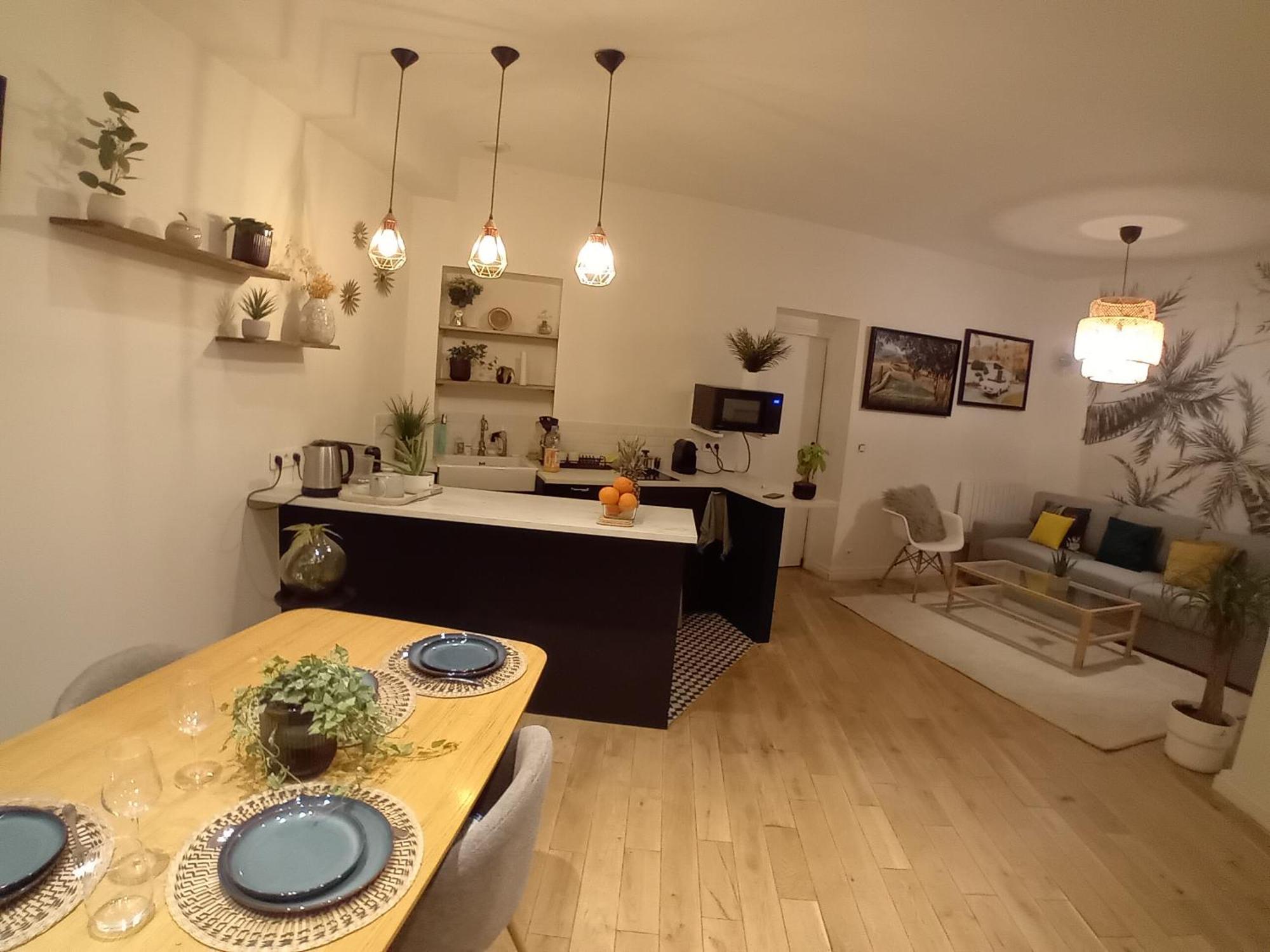 Appartamento Gorgeous Place ,Center Paris,Close To Louvre Meusm And Eiffel Tour ,Front Metro Parigi